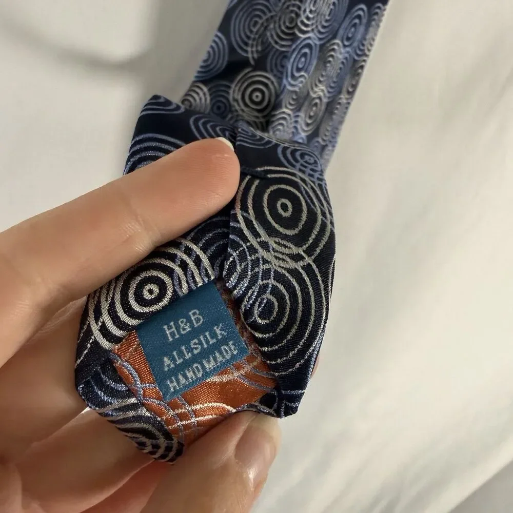 Haines and Bonner of London 100% Silk Woven Tie Blue Circles